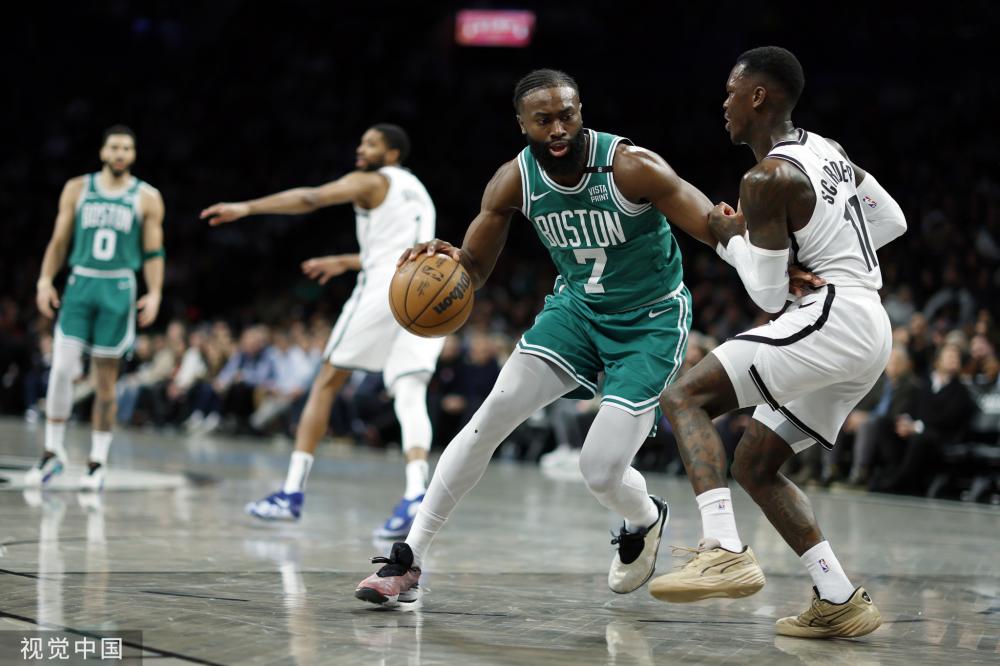 由于篮球飞 由于篮球飞